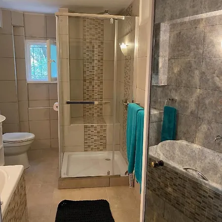 דירה Byron House *