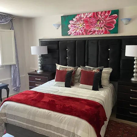 Byron House Апартаменты