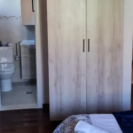 דירה Byron House *