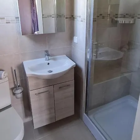 Апартаменты Byron House