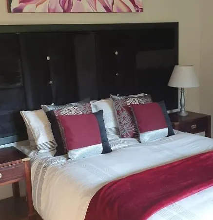 Апартаменты Byron House