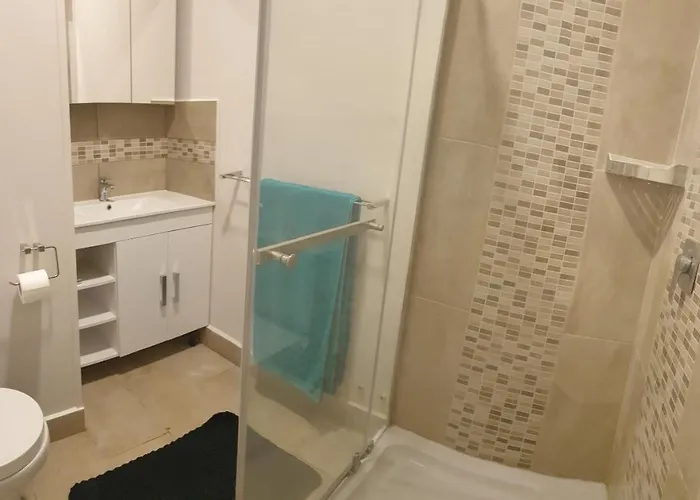 Lägenhet Byron House