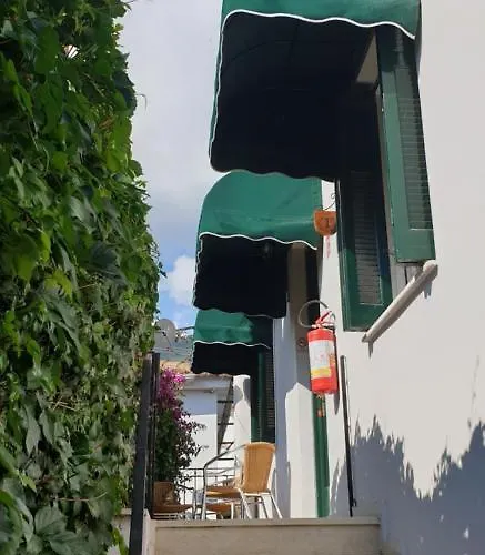 Byron House Lägenhet *